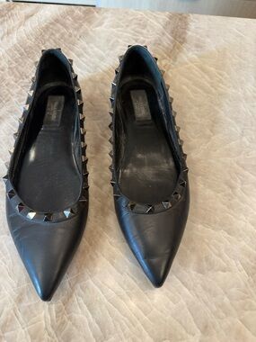 Valentino Garavani Black Leather Rockstud Pointed Flats